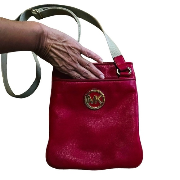 Michael Kors Red Fulton Cross Body Pebble Leather Bag - Picture 6 of 14